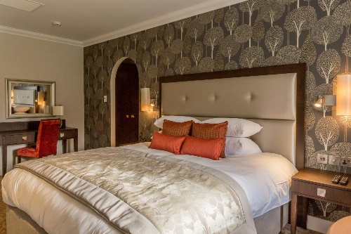 Oakley Hall Hotel image 2